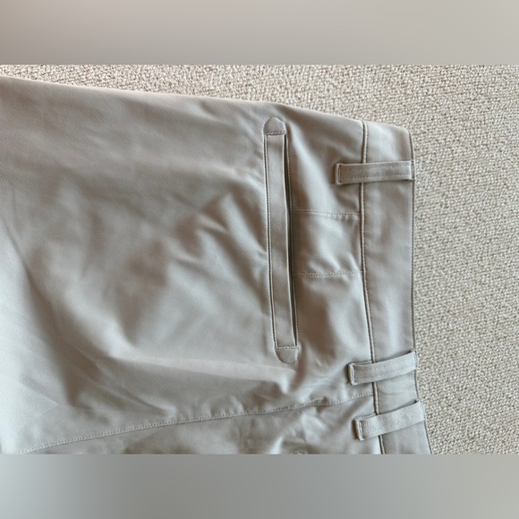 Rhone Commuter Pants Stone, Classic Fit 31 - Picture 7 of 10